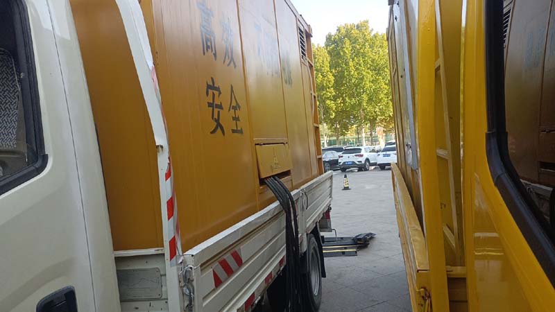 阿拉山口如何判断柴油发电机组和UPS电源的切换时间是否符合要求？
